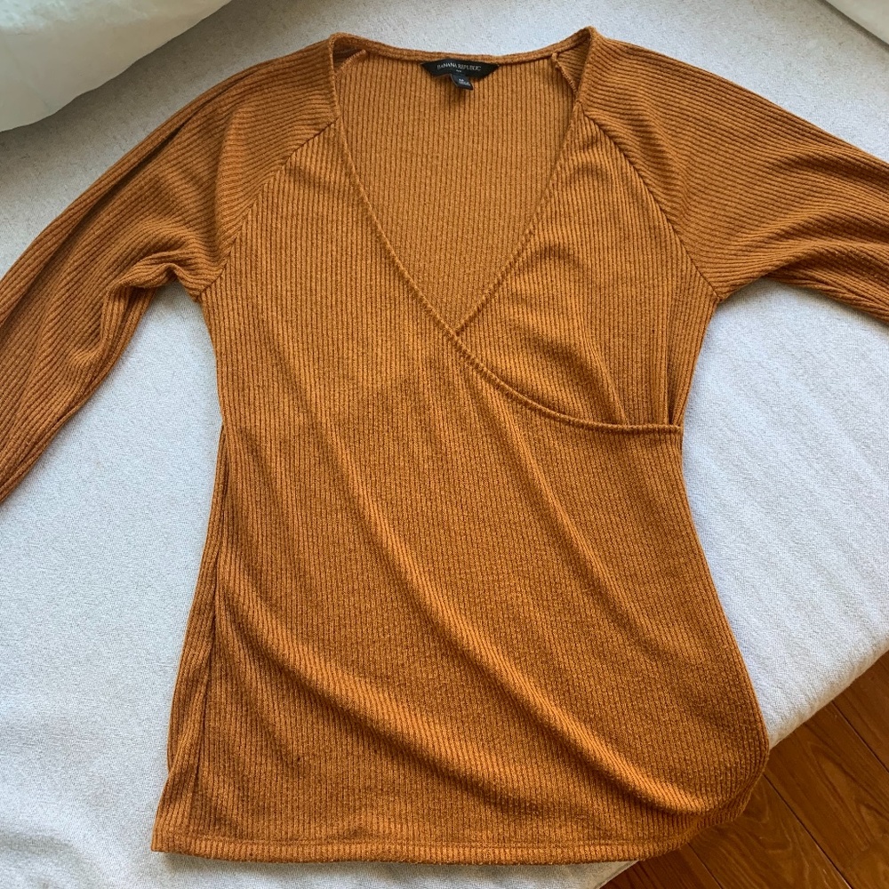Mustard yellow long sleeve ripped cross breasted top